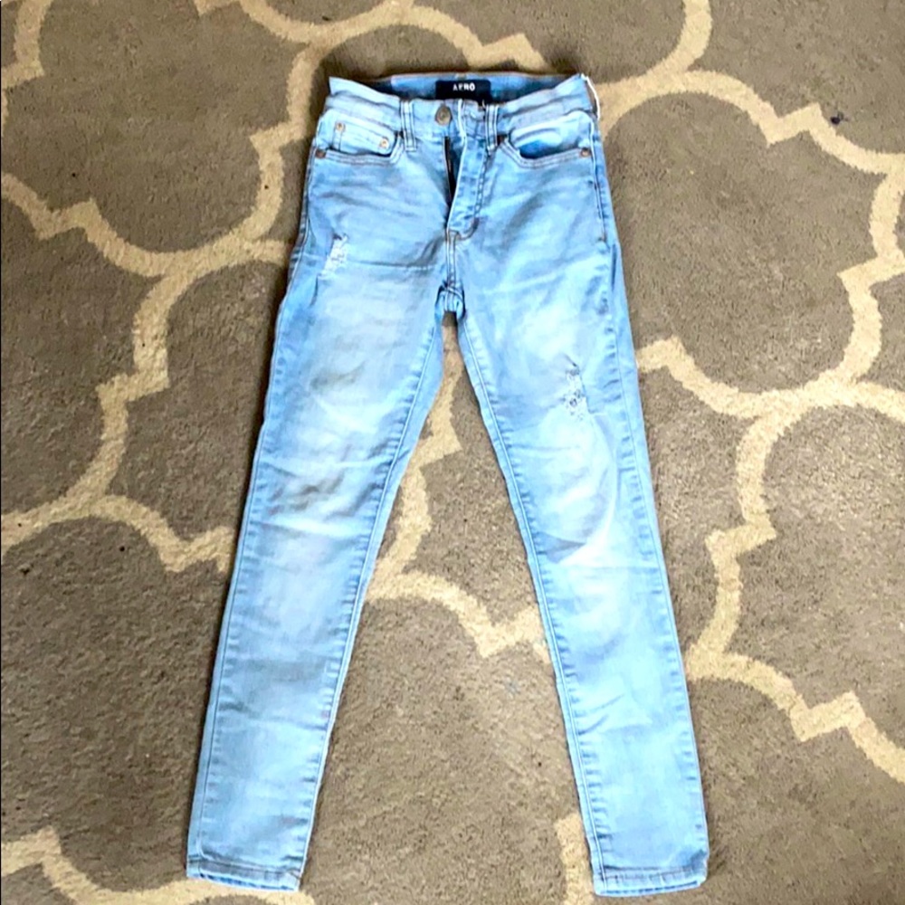 Jeans